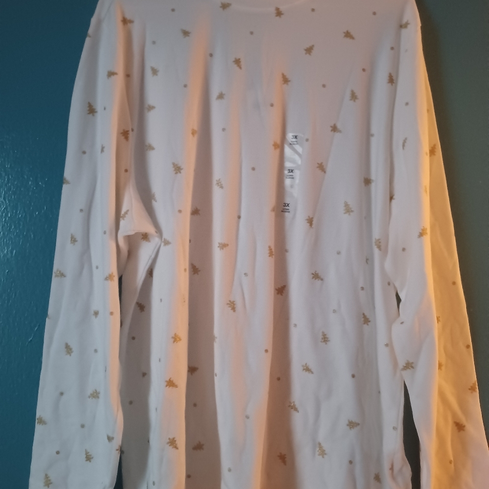 women's sweaters size 3X new, bright white color
